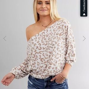 Buckle daytrip leopard print